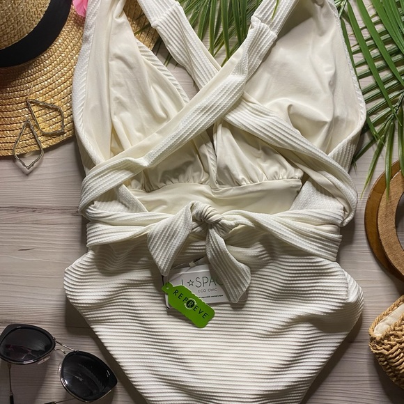 L*SPACE ★ Eco Chic Repreve One Piece Swimsuit - Picture 5 of 15